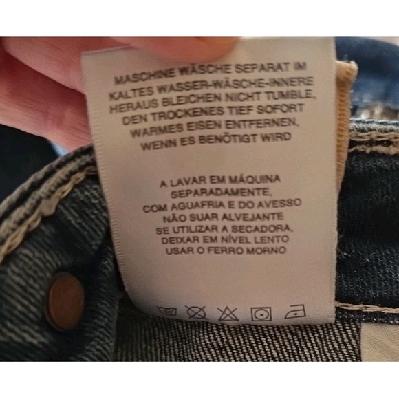 Size 29 Miss Me Jeans Women's Signature Embroidered Capri Flap Pockets Bling EUC - Picture 10 of 11